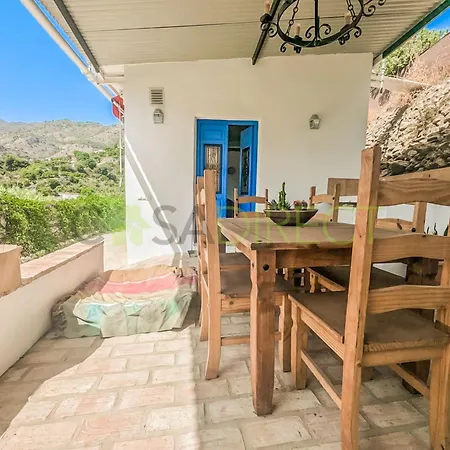 Charming In With Private Pool